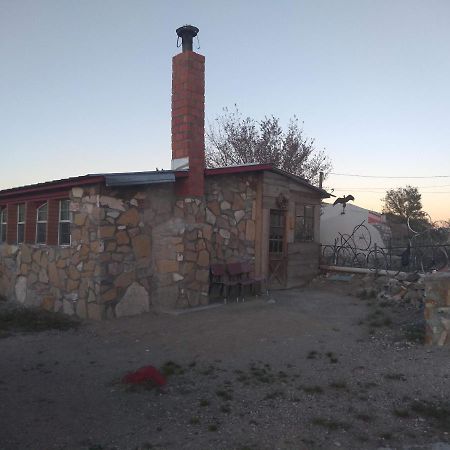 La Loma Del Chivo Llc Stone Cottage Alternative Building Marathon Exterior foto